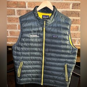 Patagonia Men's Dark Gray and Yellow Puffer Vest